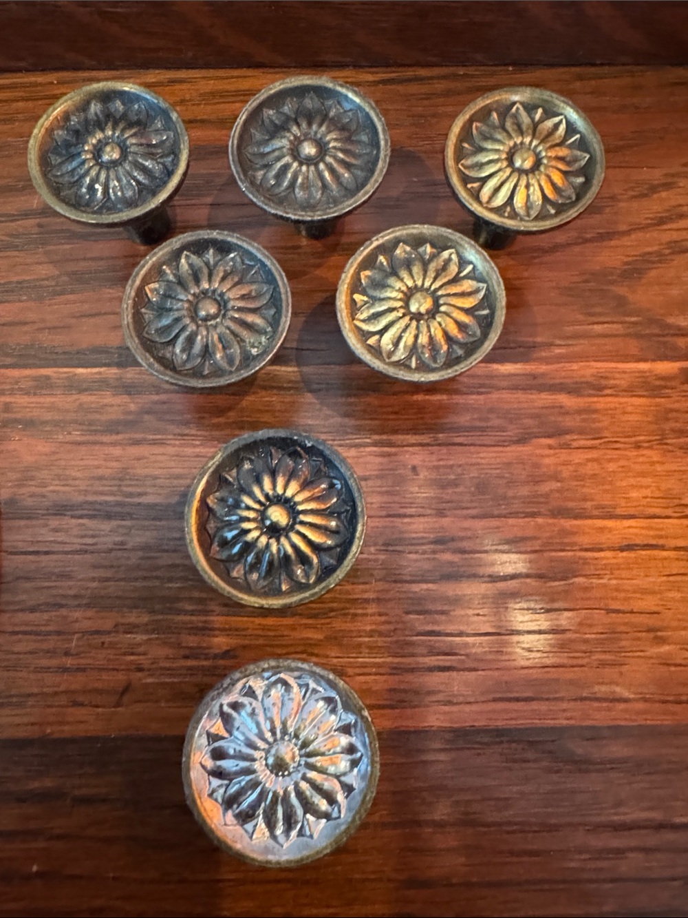 7 VTG Made in Japan Sunflower Floral Drawer Knobs in Antique Brass Tone